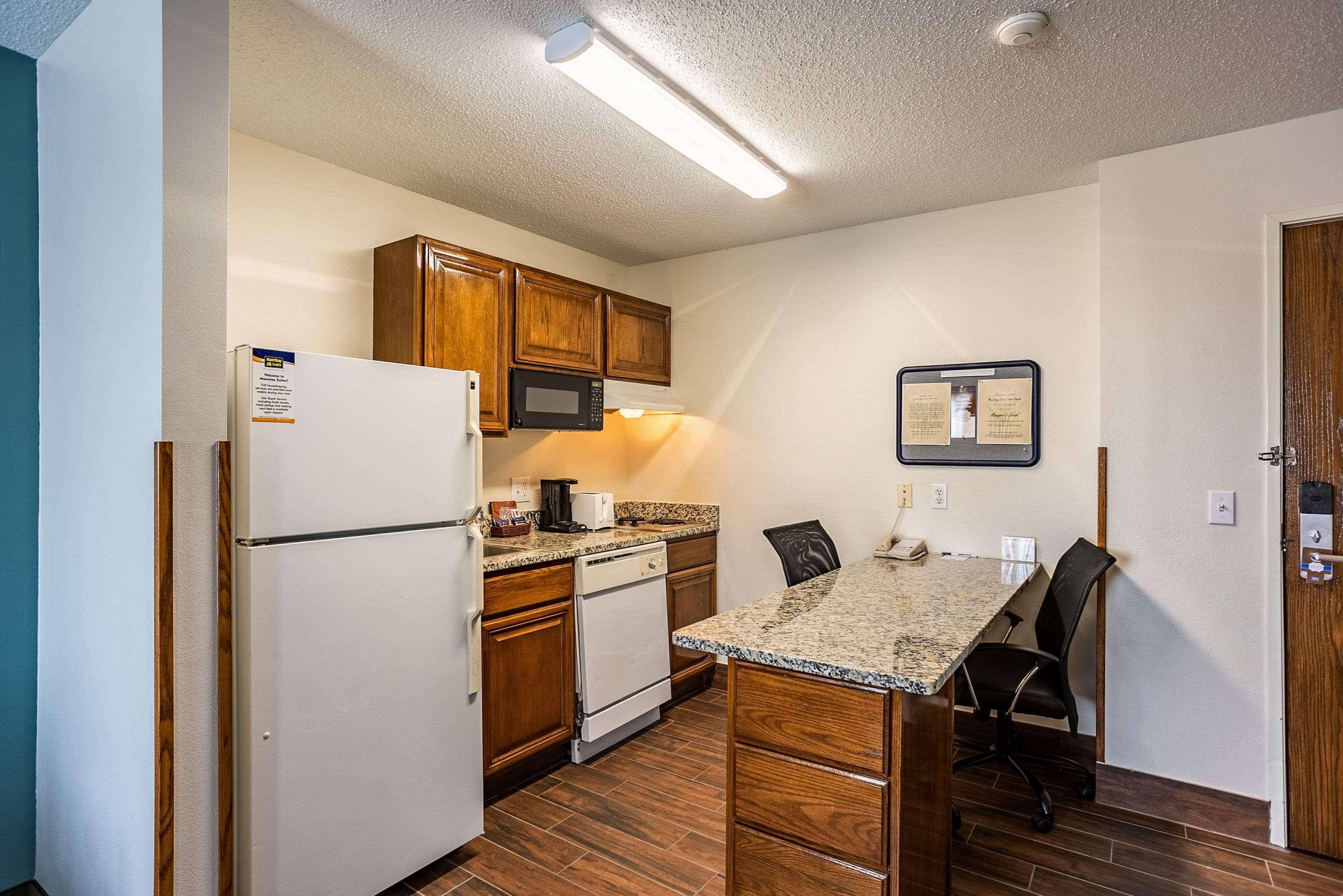 Mainstay Suites Cedar Rapids North - Marion Exterior photo